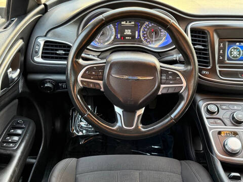 2016 Chrysler 200 Touring