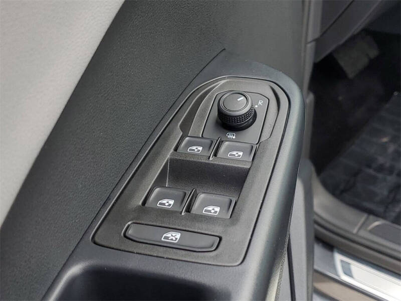 2024 Volkswagen Taos SE 4Motion