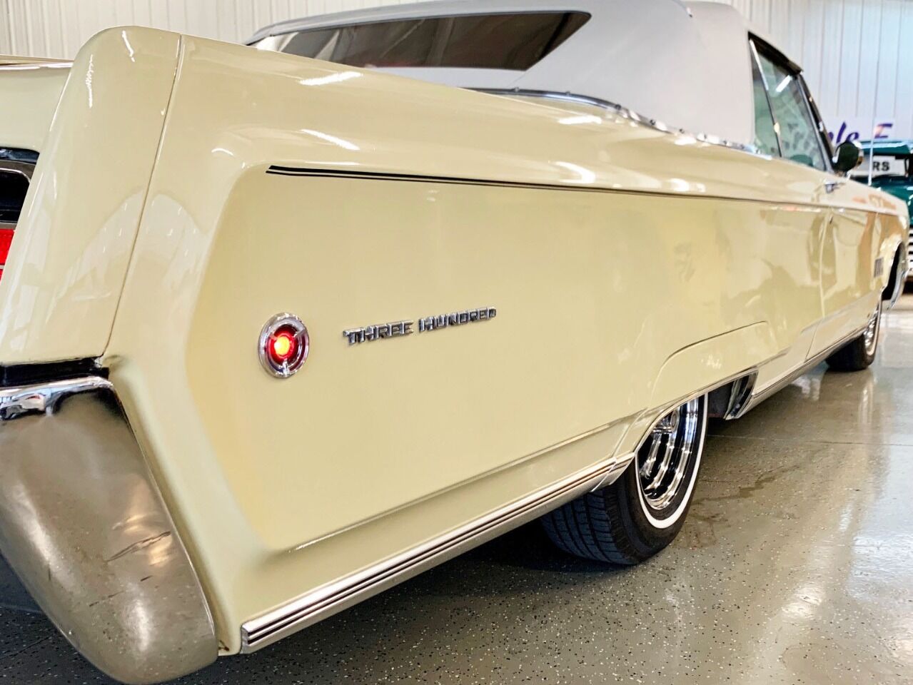 1968 Chrysler 300 25