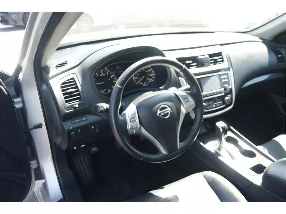 2018 Nissan Altima for sale at Auto Plaza in Fresno, CA