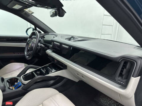 2024 Porsche Cayenne Coupe