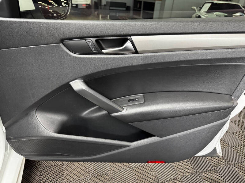 2021 Volkswagen Passat SE