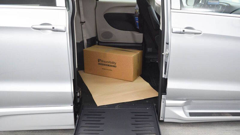 2024 Chrysler Voyager LX