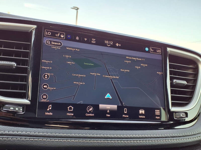 2024 Chrysler Pacifica Plug-In Hybrid Select
