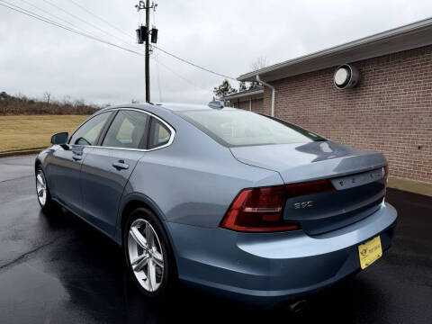 2017 Volvo S90 T5 Momentum