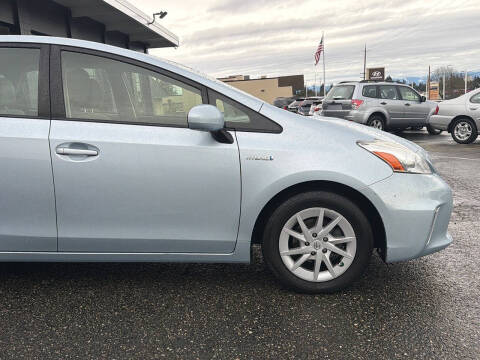 2012 Toyota Prius v Three
