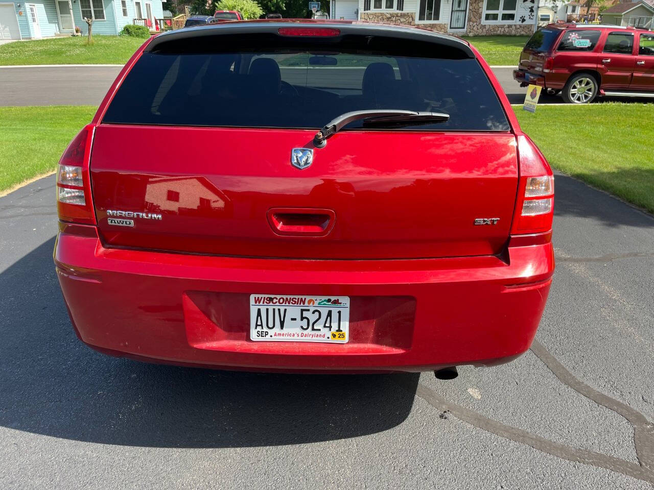 2005 Dodge Magnum 27