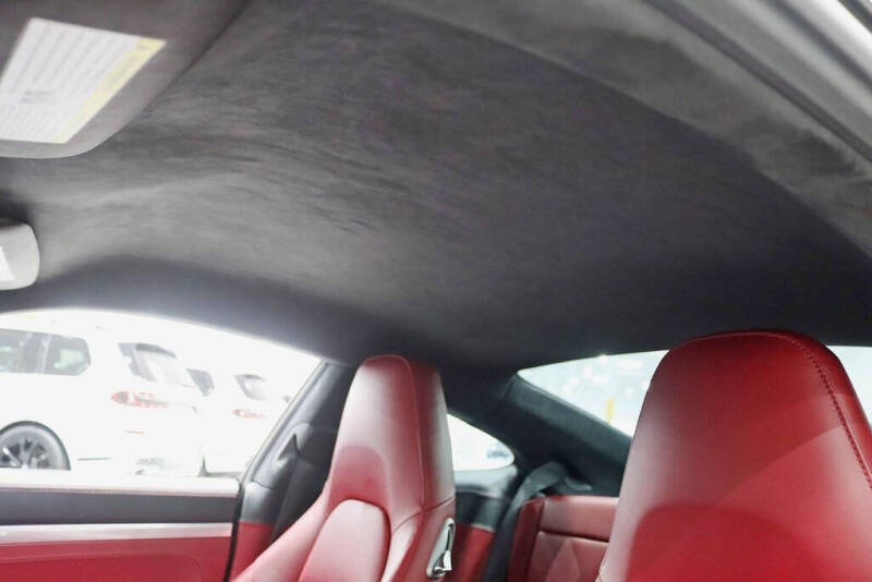 2019 Porsche 911 Carrera