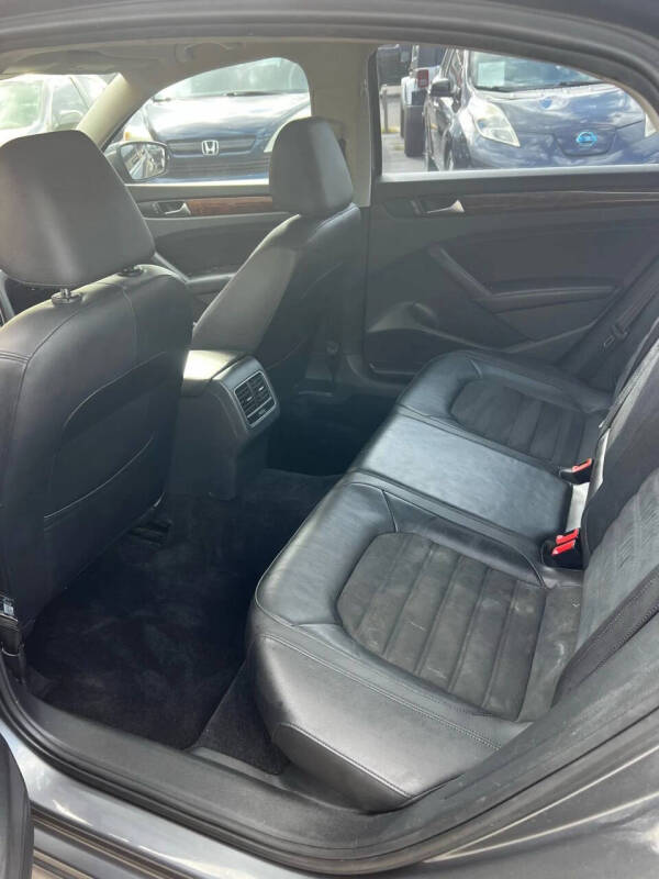 2013 Volkswagen Passat TDI SEL Premium