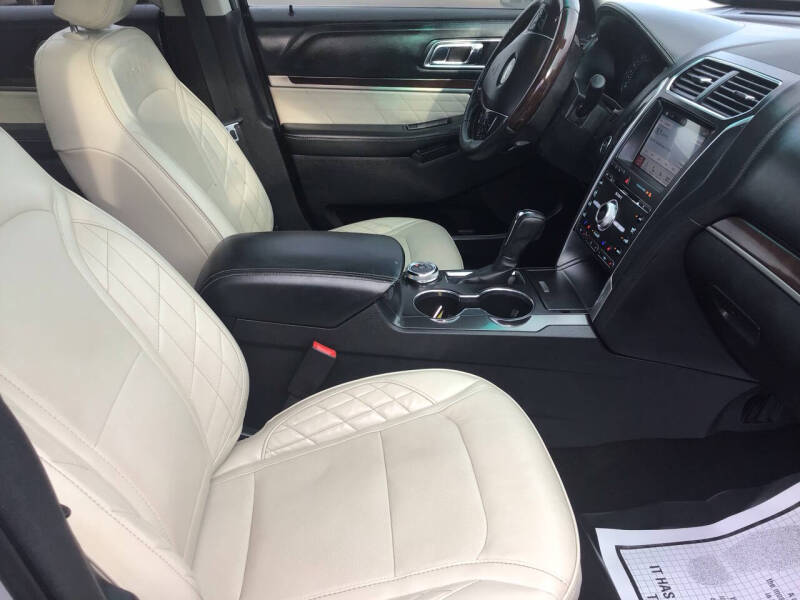 2018 Ford Explorer Platinum