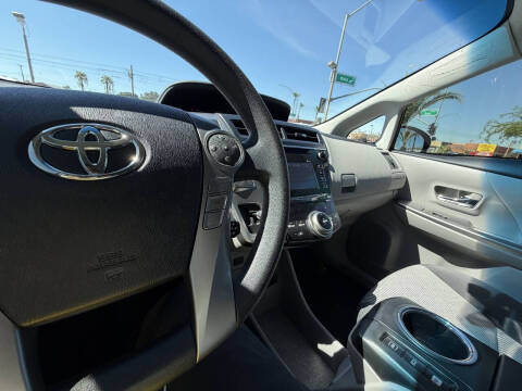2017 Toyota Prius v Two