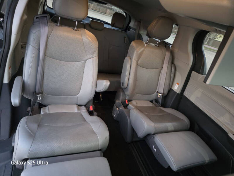 2021 Toyota Sienna Limited 7-Passenger