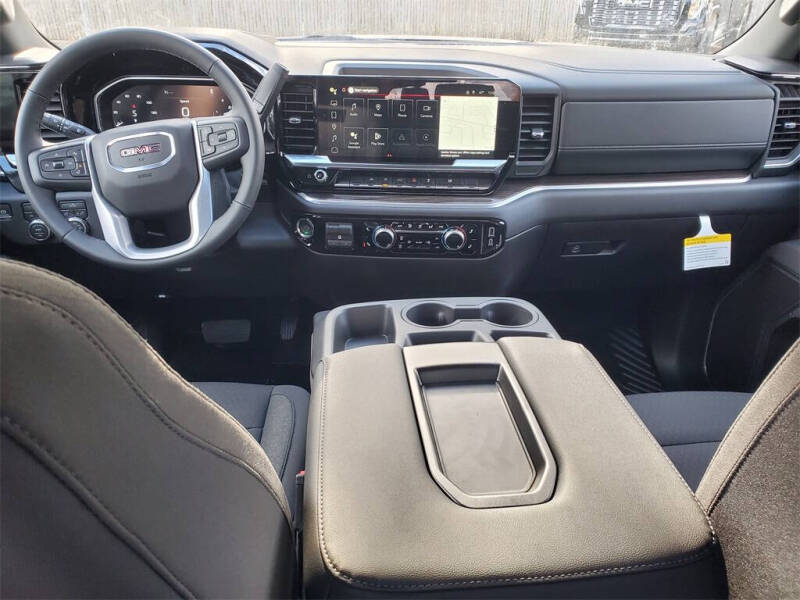 2026 GMC Sierra 1500 Elevation Standard