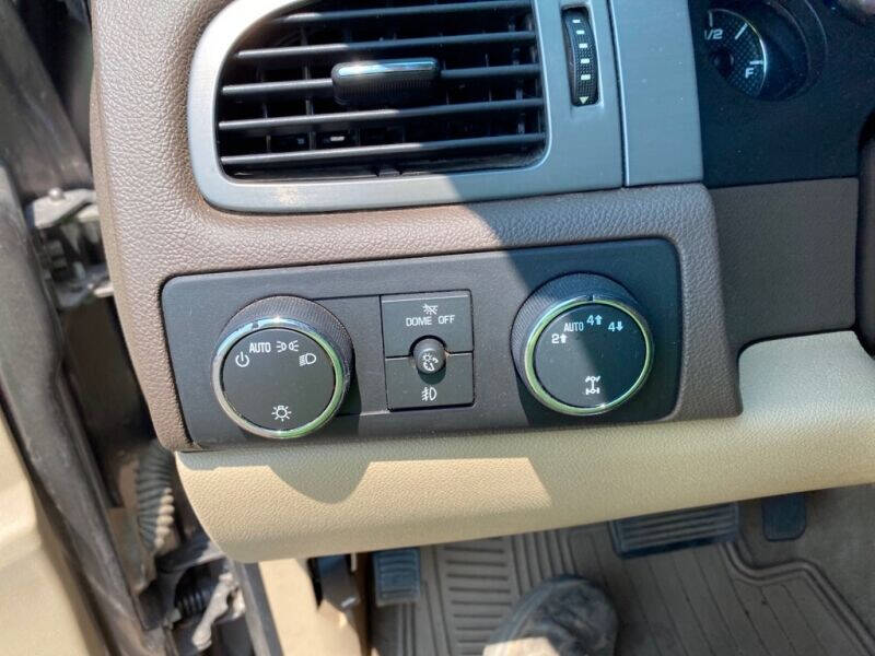 2013 Chevrolet Suburban LT