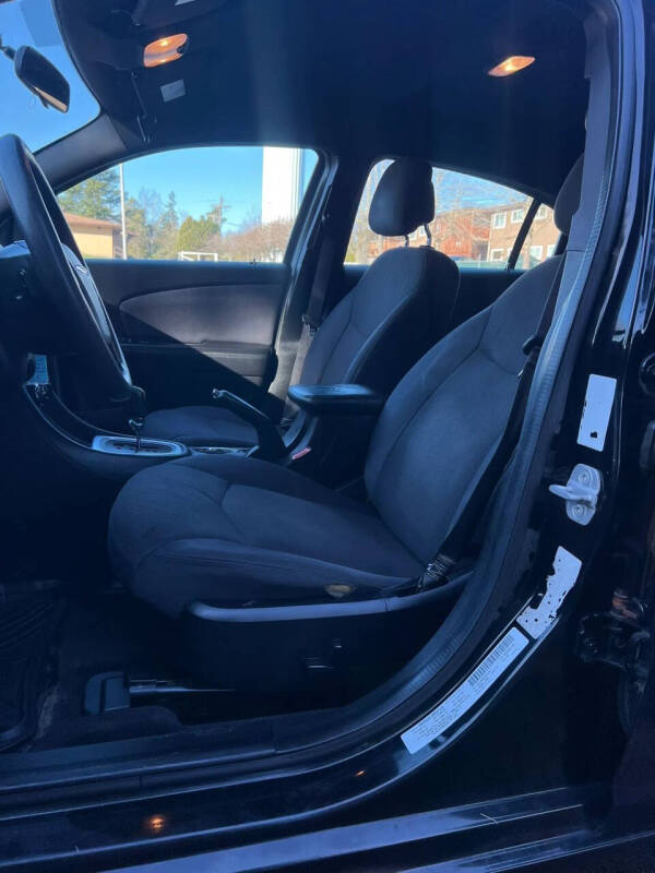2012 Chrysler 200 LX