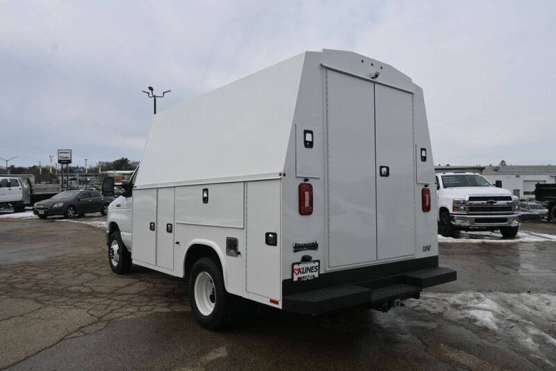 2025 Ford E-Series
