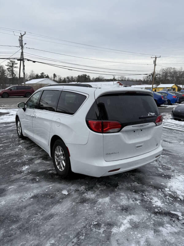 2020 Chrysler Voyager LXi