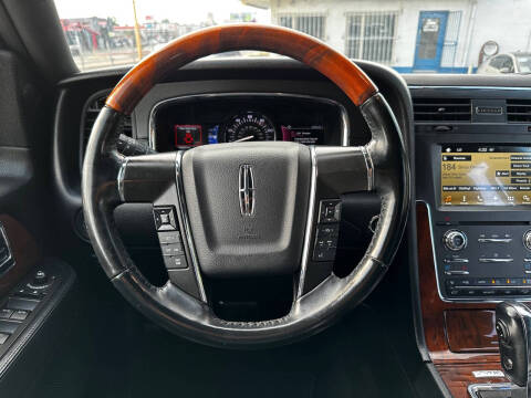 2016 Lincoln Navigator Select