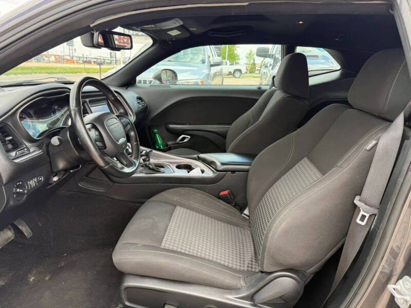 2022 Dodge Challenger SXT