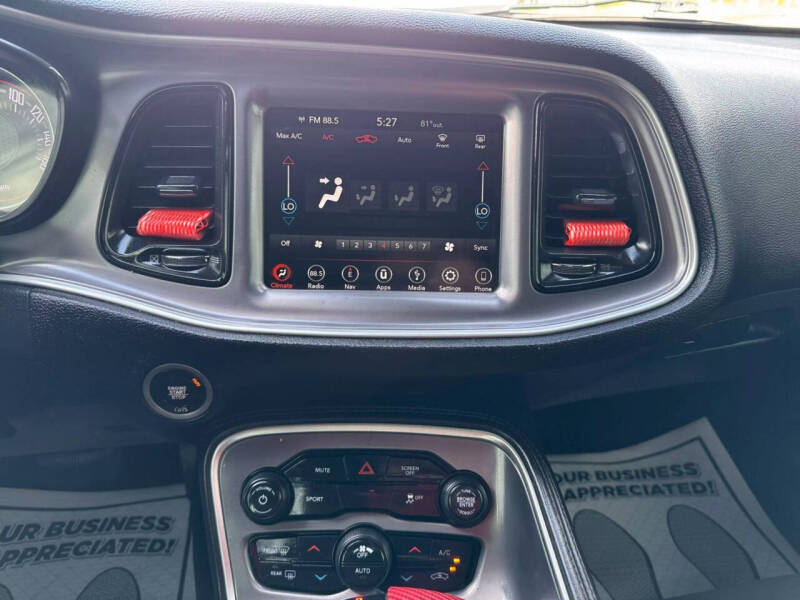 2019 Dodge Challenger SXT