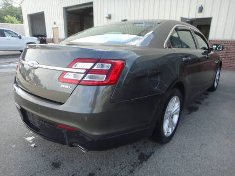 2017 Ford Taurus SEL
