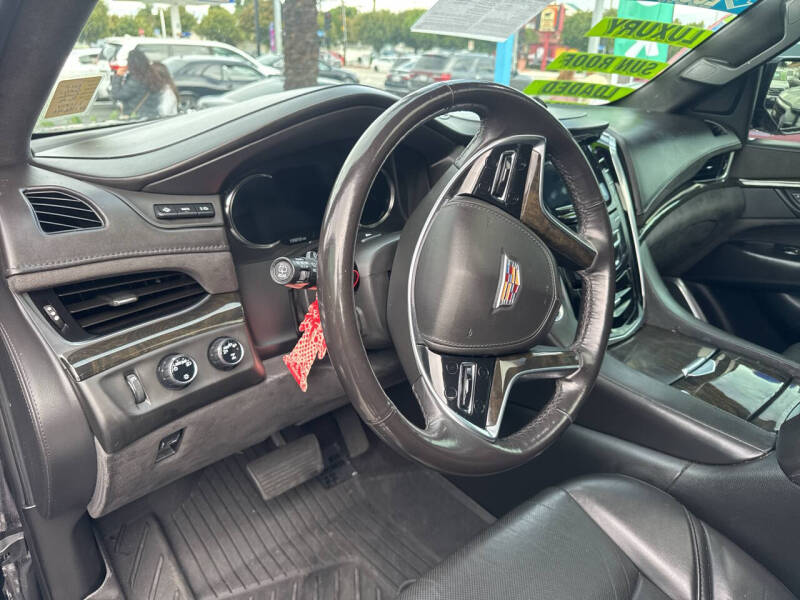 2020 Cadillac Escalade Platinum