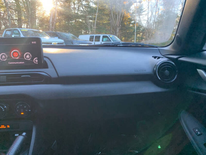 2019 Mazda MX-5 Miata Sport