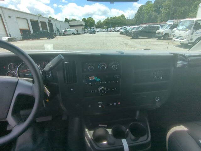 2025 Chevrolet Express 2500