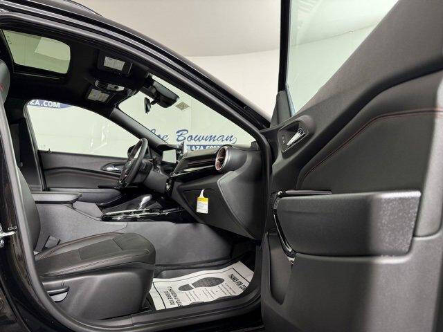 2025 Chevrolet Trax RS