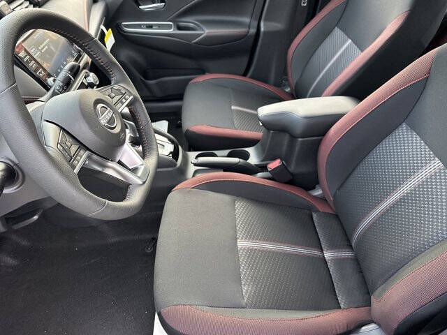 2025 Nissan Versa SR