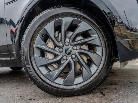 2023 Land Rover Discovery P300 S R-Dynamic