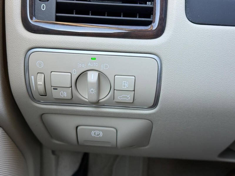 2016 Volvo XC70 T5 Platinum