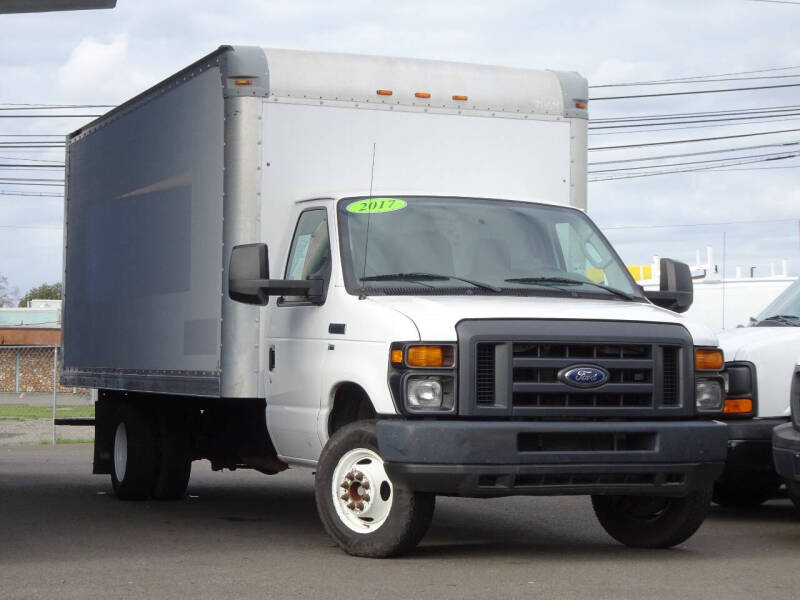 2017 Ford E-Series E-350 SD