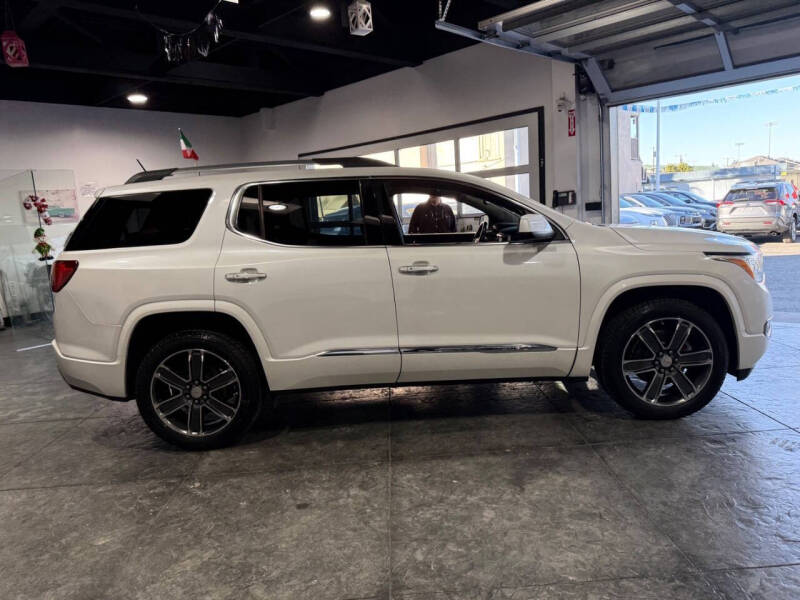2018 GMC Acadia Denali
