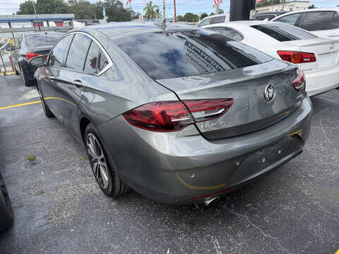 2018 Buick Regal Sportback Essence