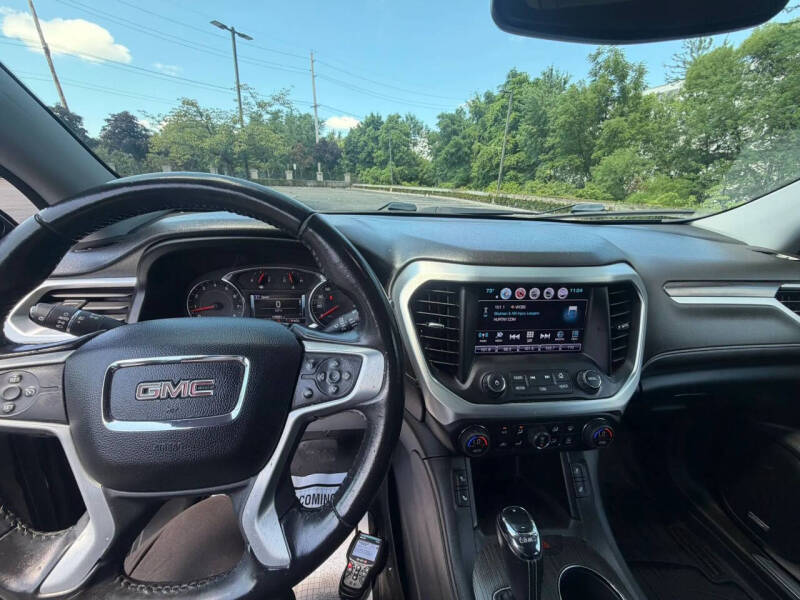 2019 GMC Acadia SLT-1