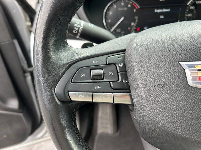 2022 Cadillac XT4 Premium Luxury