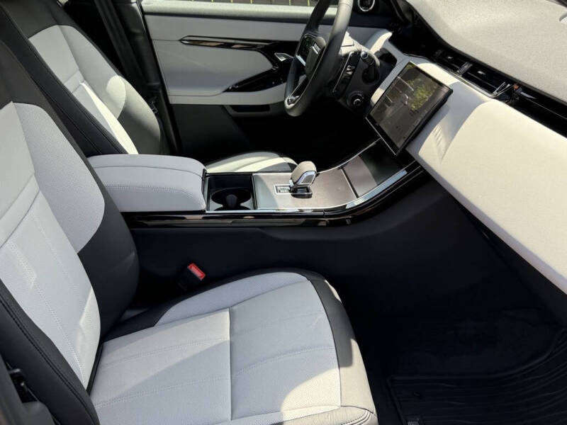 2026 Land Rover Range Rover Evoque P250 Dynamic SE