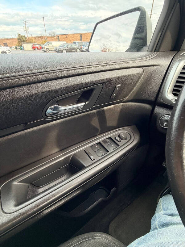 2016 GMC Acadia SLE-1