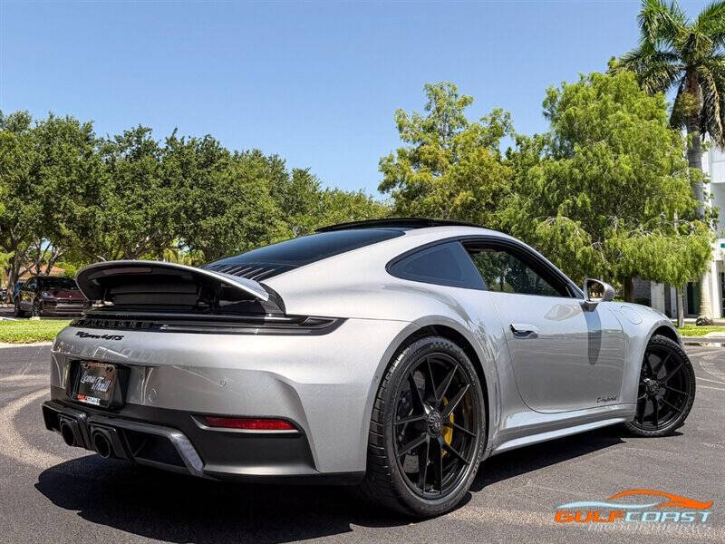 2025 Porsche 911 Carrera 4 GTS