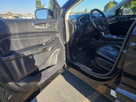 2020 Ford Edge Titanium