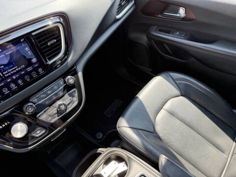 2019 Chrysler Pacifica Touring L Plus 35th Anniversary