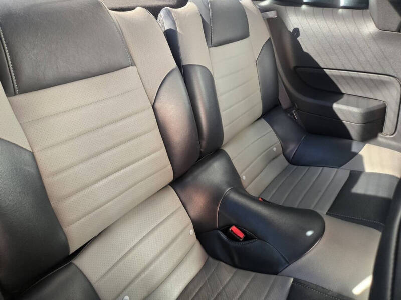 2005 Ford Mustang GT Premium