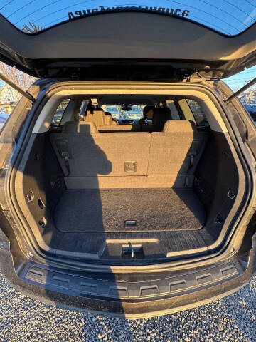 2017 Chevrolet Traverse LT