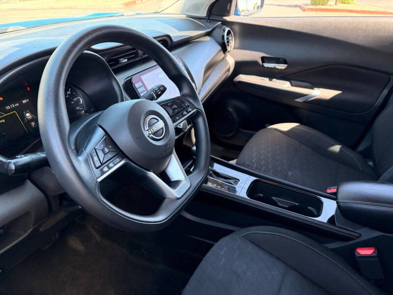 2024 Nissan Kicks SV