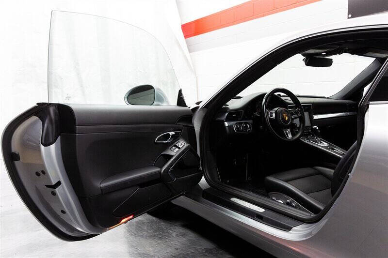 2018 Porsche 911 Carrera S