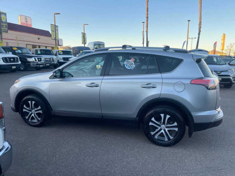 2017 Toyota RAV4 LE