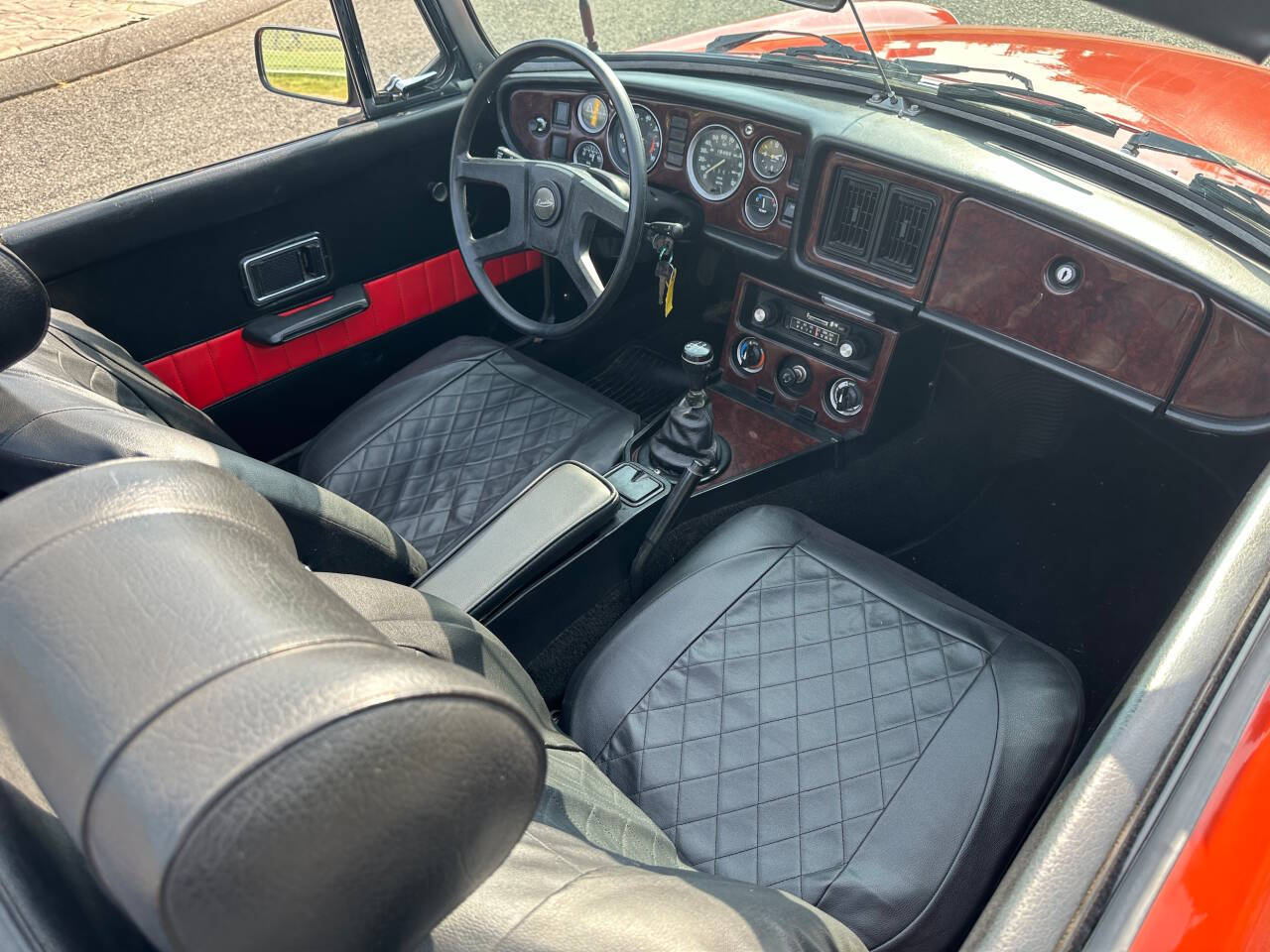 1977 MG B 10
