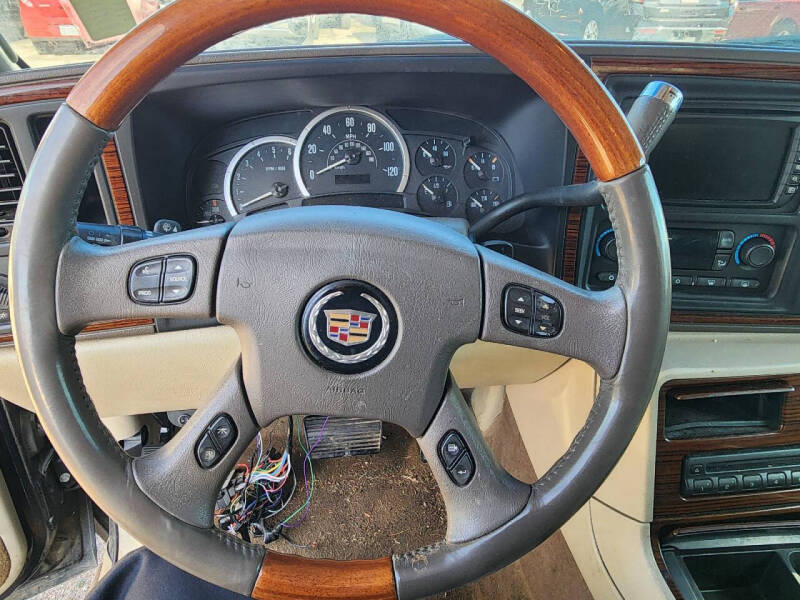 2004 Cadillac Escalade