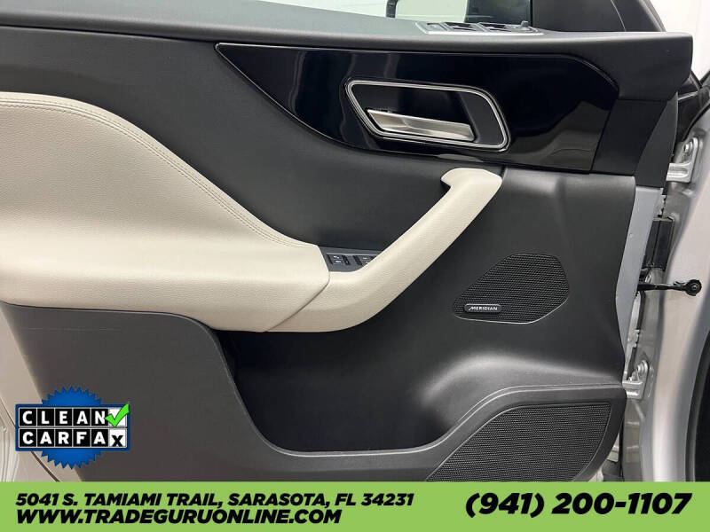 2017 Jaguar F-PACE 35t Prestige